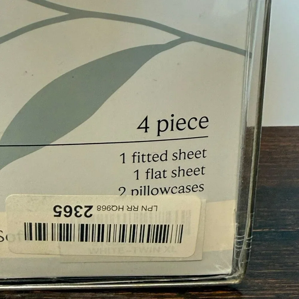 Luxclub 4 piece Twin XL white sheet set NIB